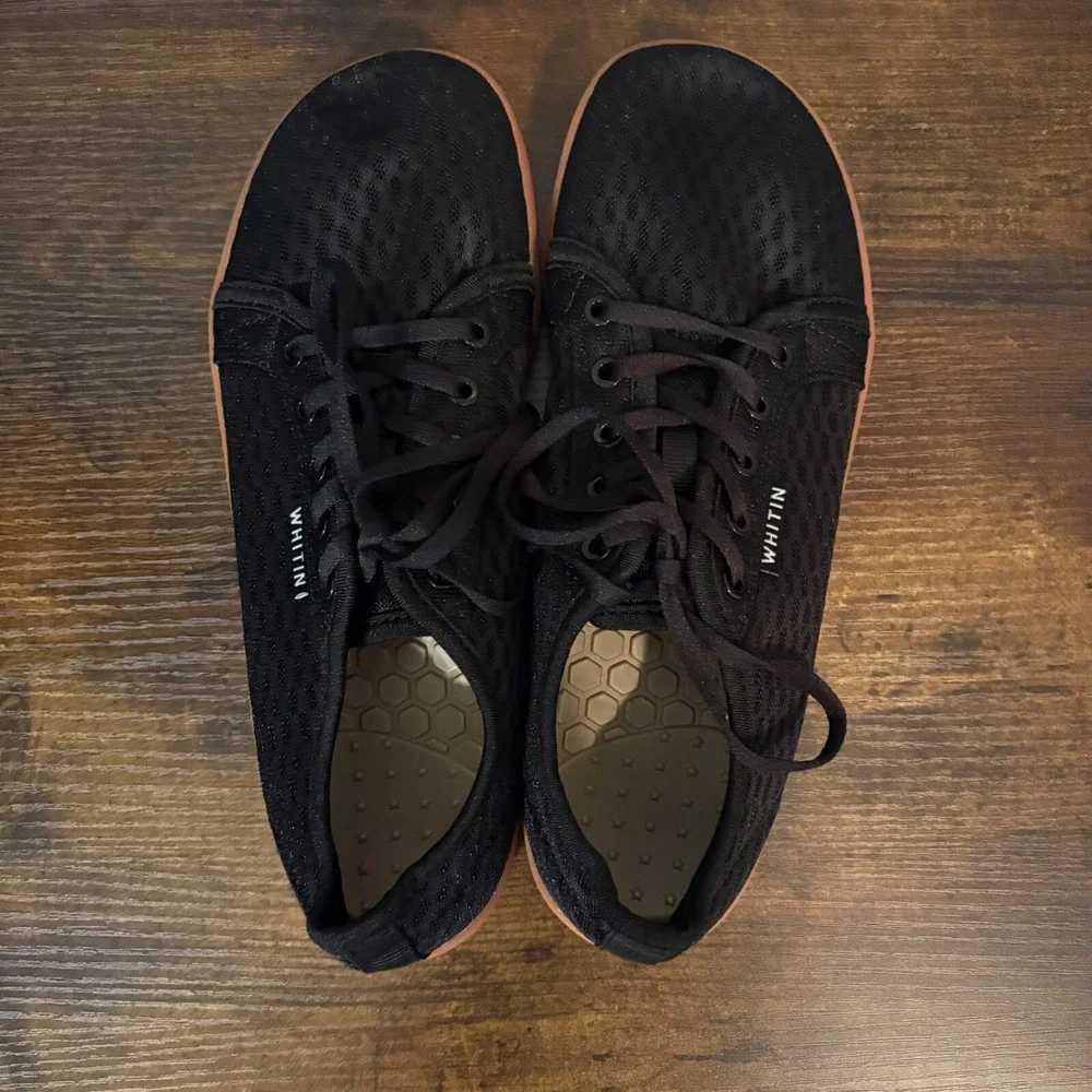 NWOT Whitin Black Mesh Minimalist Barefoot Shoe w/‎ Brown Sole (Women's 8)